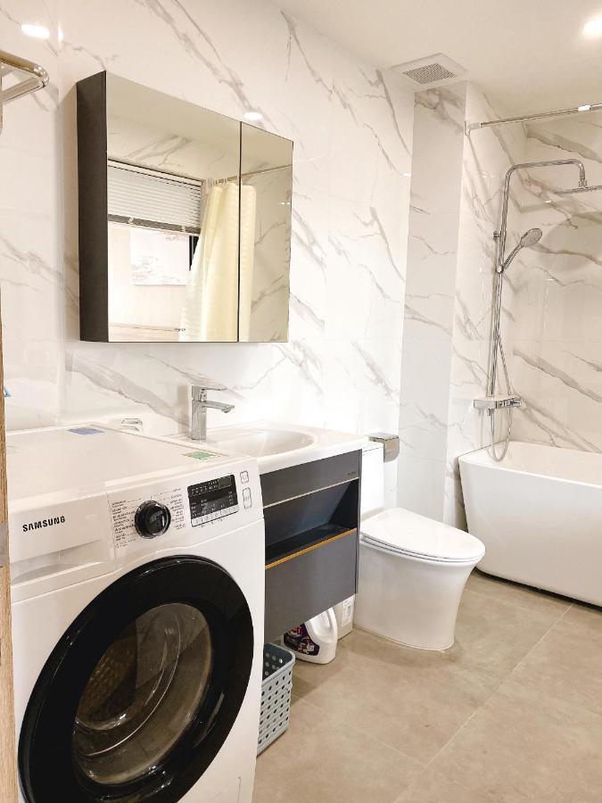 Ph Hotel & Apartment Hai Phong Bagian luar foto