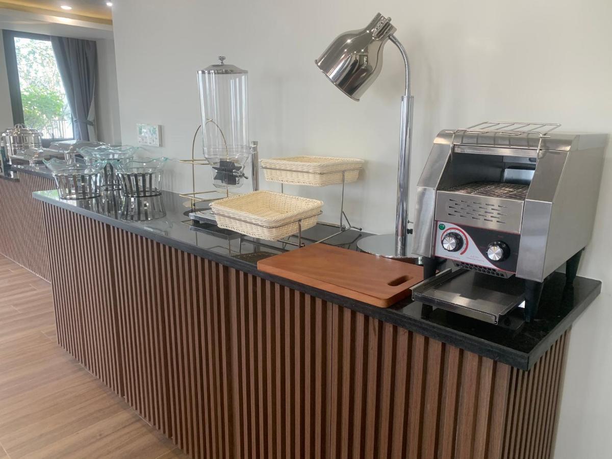 Ph Hotel & Apartment Hai Phong Bagian luar foto
